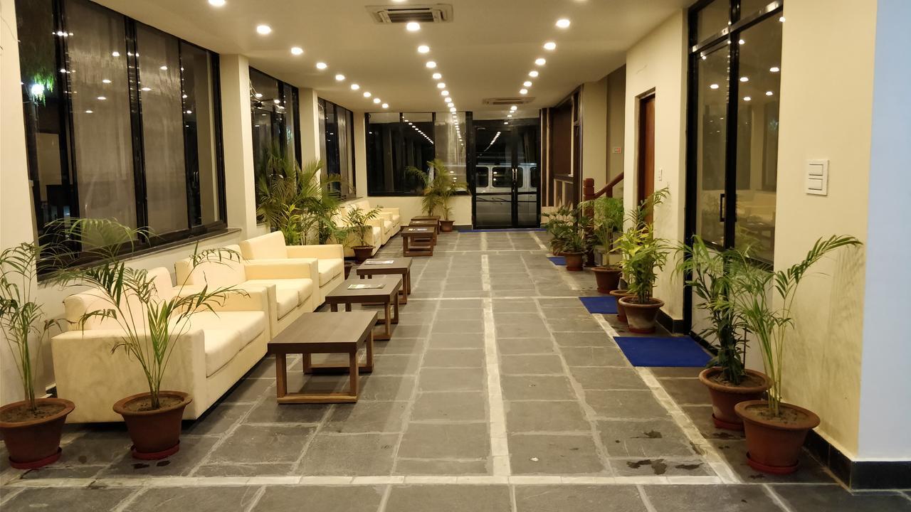 Rhino Land Jungle Lodge سوراها المظهر الخارجي الصورة